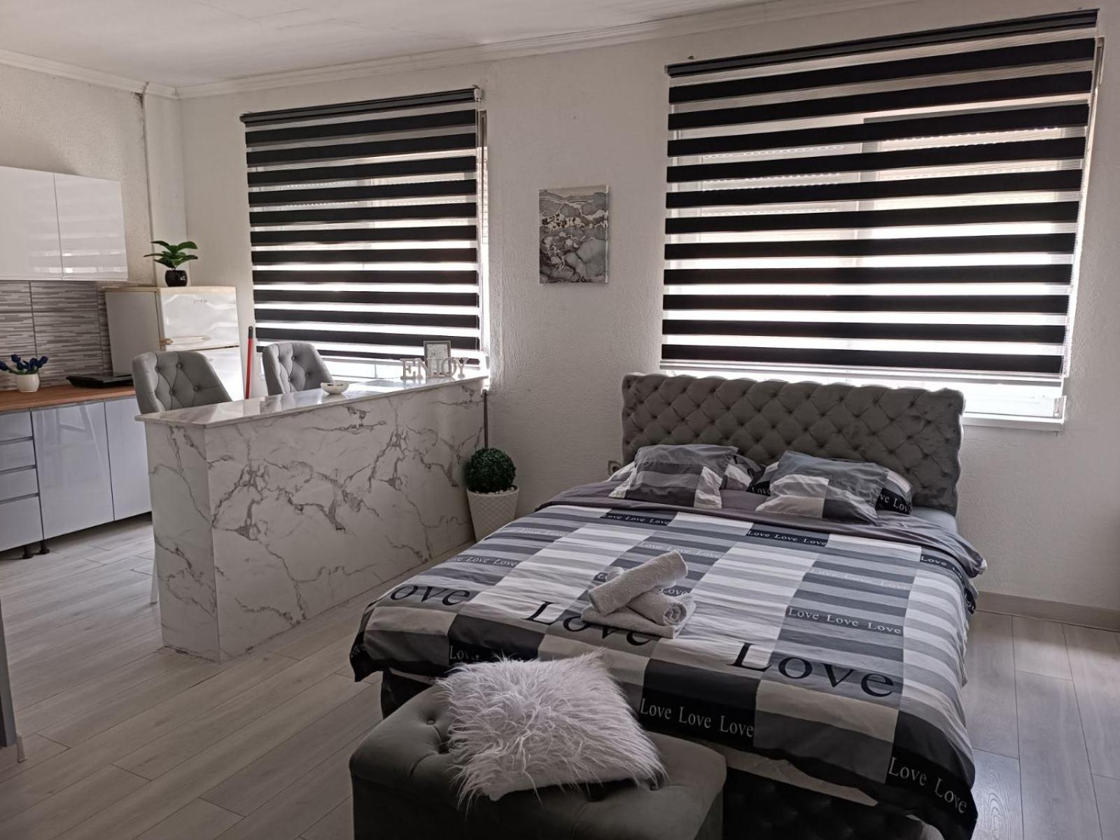 Apartman U Centru Šid Zewnętrze zdjęcie