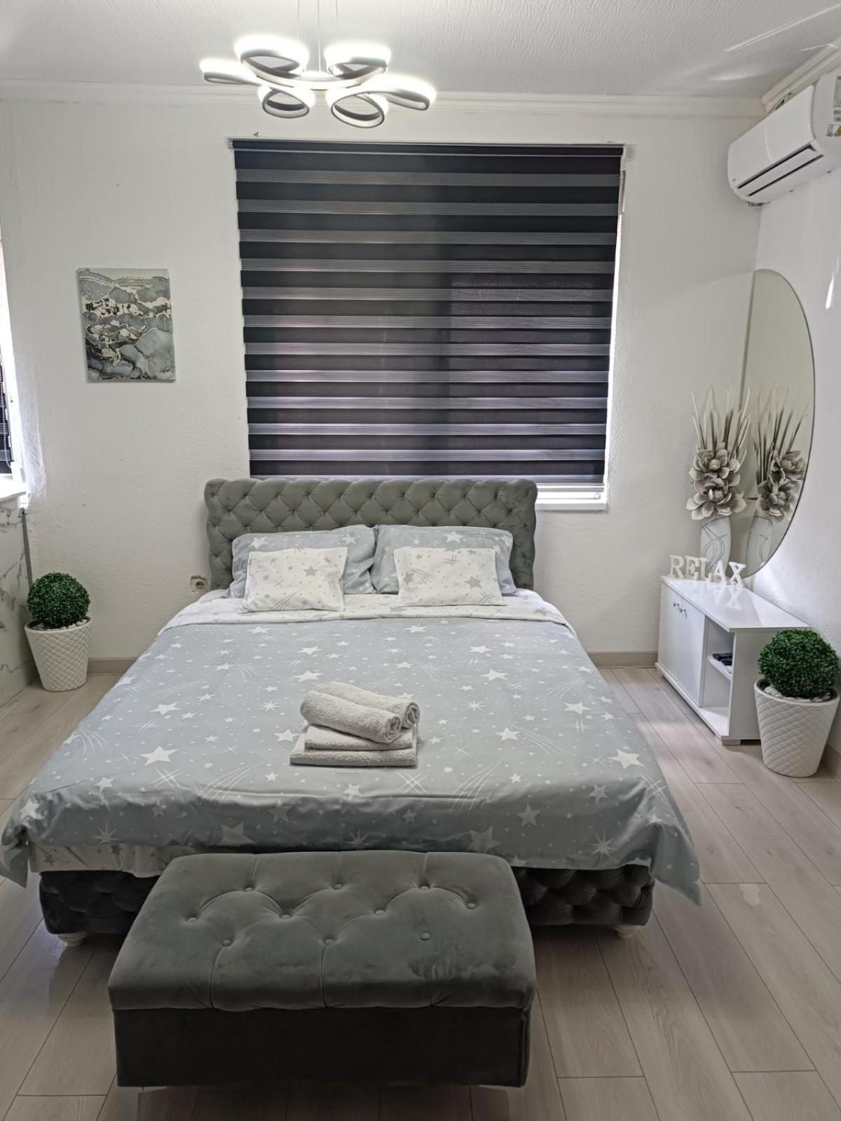 Apartman U Centru Šid Zewnętrze zdjęcie